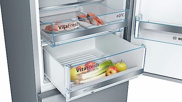 Détails complets sur le réfrigérateur Bosch KGE39ALCA : performances, design inox, capacité et efficacité énergétique. Découvrez pourquoi ce modèle de la série 6 est un choix idéal pour votre cuisine.