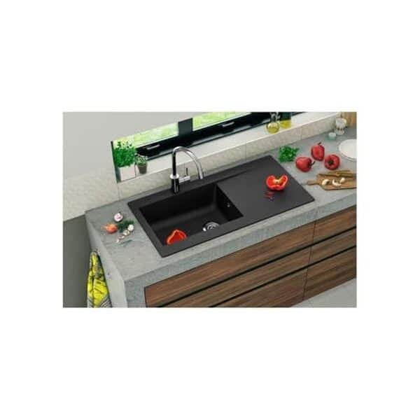 Découvrez notre test détaillé de l'évier Stradour Lierra 1C 1000 noir : évaluation de son design élégant et de ses performances pratiques. Idéal pour une cuisine moderne  !